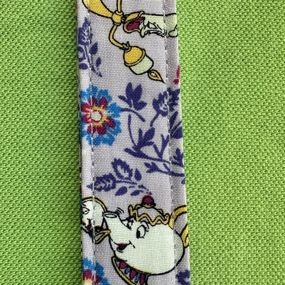 VERA BRADLEY DISNEY BELLE WIDE LOOP KEYCHAIN:NWT "BELLE PETITE FLORAL" - Picture 7 of 12